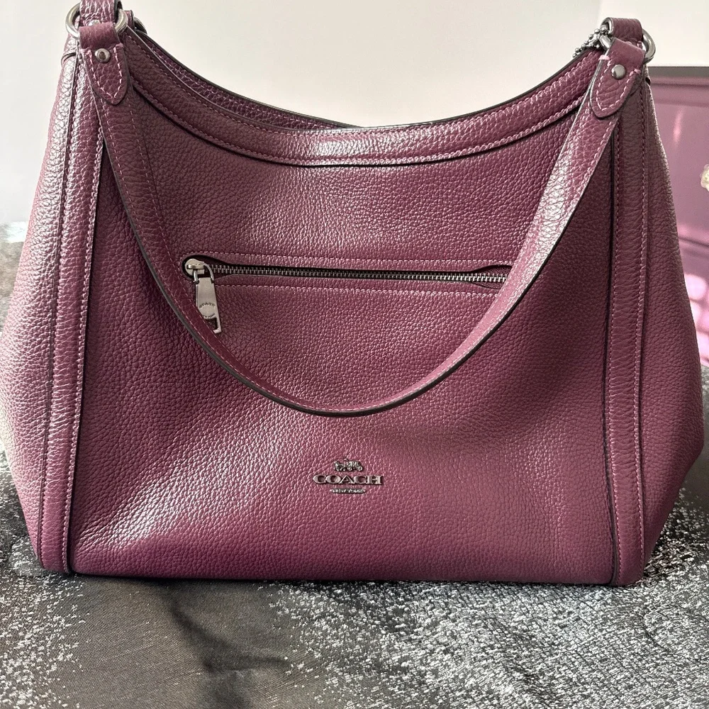 Coach Plum Pebbled Leather Shoulder Bag Hobo Crossbody Zip Pocket - Picture 1 of 8